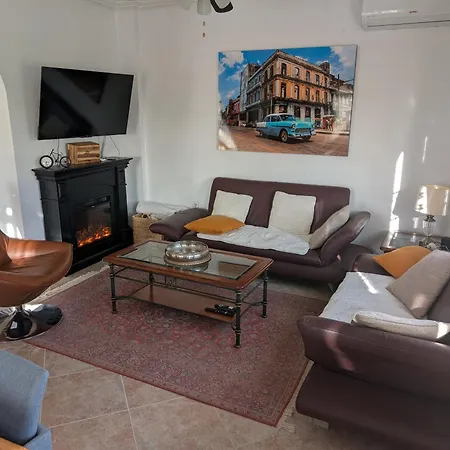 Chalet Spanish With Private Pool